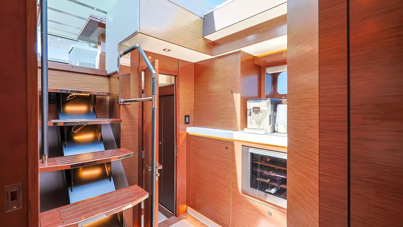 Slide: The Image of Cruisers 60 Cantius 2020 - 33