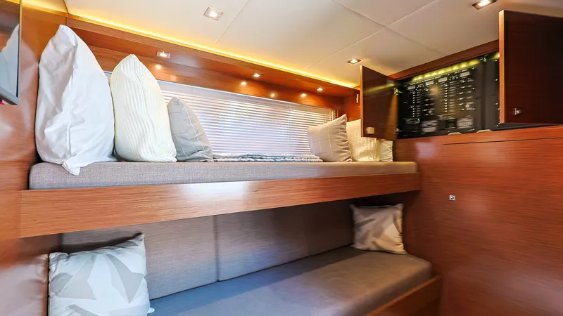 Slide: The Image of Cruisers 60 Cantius 2020 - 23