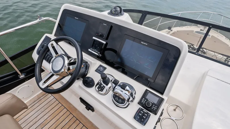 Slide: The Image of Sea Ray 400 fly 2018 - 40