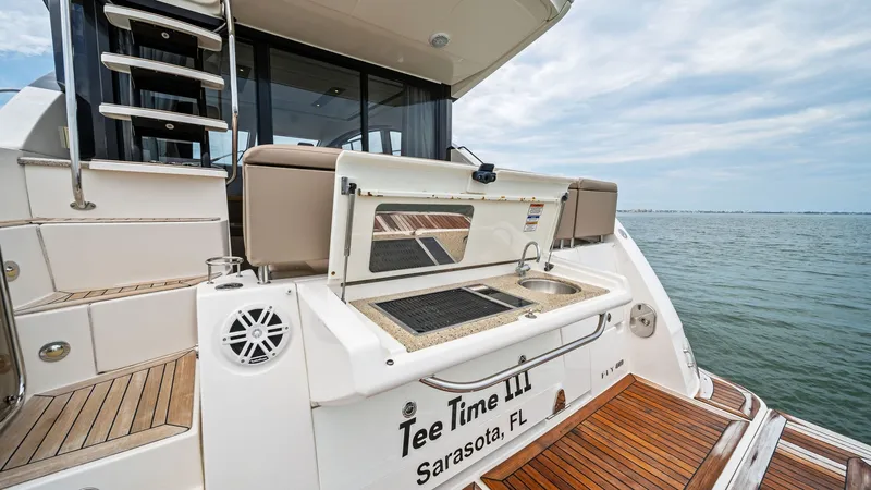 Slide: The Image of Sea Ray 400 fly 2018 - 10