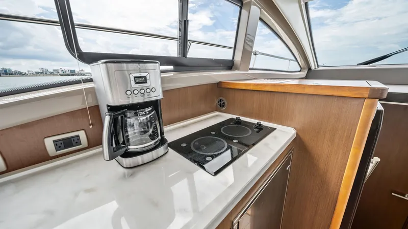 Slide: The Image of Sea Ray 400 fly 2018 - 20