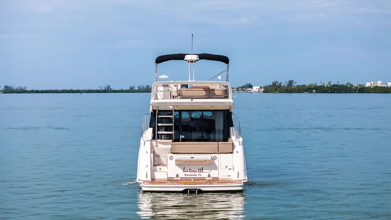 Slide: The Image of Sea Ray 400 fly 2018 - 59