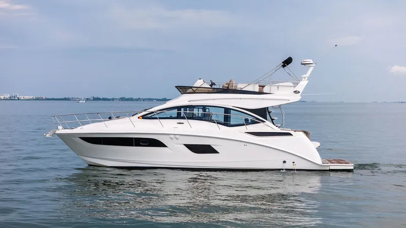 Slide: The Image of Sea Ray 400 fly 2018 - 51