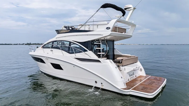 Slide: The Image of Sea Ray 400 fly 2018 - 49