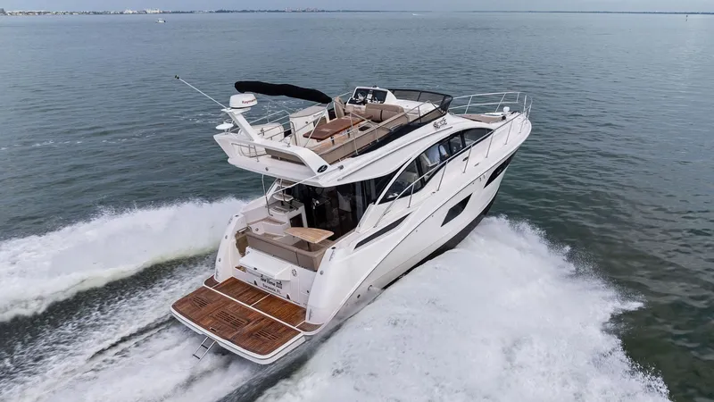Slide: The Image of Sea Ray 400 fly 2018 - 72