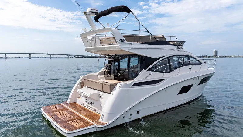 Slide: The Image of Sea Ray 400 fly 2018 - 58