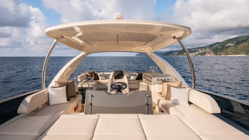 Slide: The Image of Absolute Navetta 50 2027 - 15