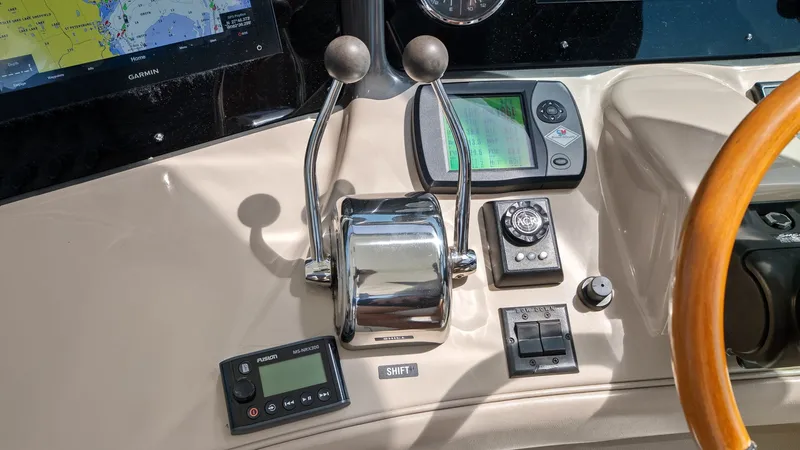 Slide: The Image of Sea Ray Sundancer 500 2005 - 34