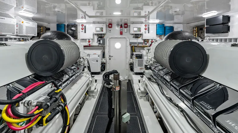 Slide: The Image of Viking 80 Enclosed Bridge 2016 - 115