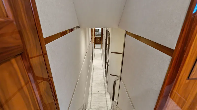Slide: The Image of Viking 80 Enclosed Bridge 2016 - 31