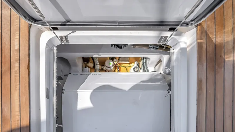Slide: The Image of Viking 48 Convertible 2021 - 39