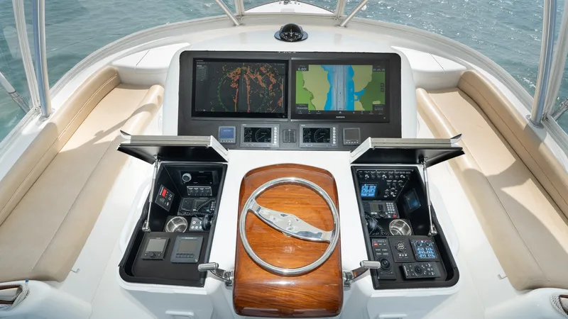 Slide: The Image of Viking 55 Convertible 2017 - 29