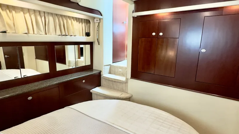 Slide: The Image of Sea Ray 40 Motor Yacht 2006 - 28