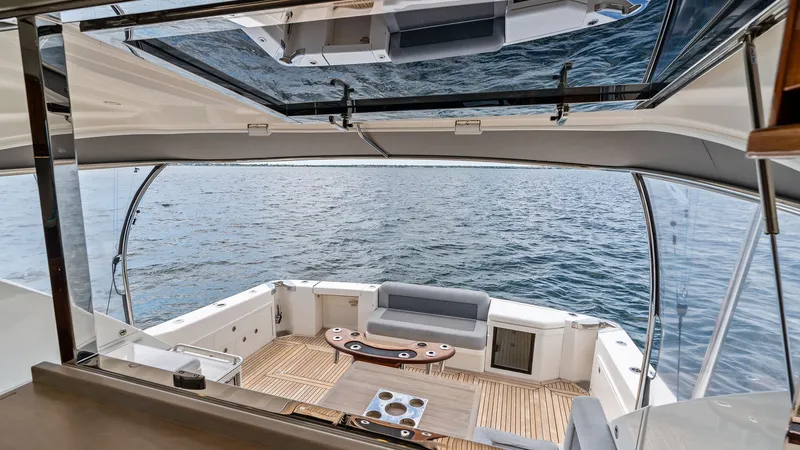 Slide: The Image of Riviera 57 Enclosed Bridge 2021 - 37