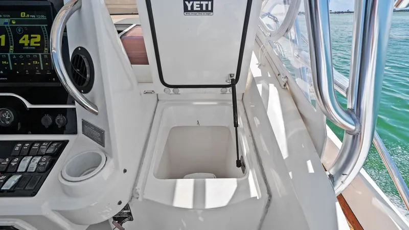 Slide: The Image of Sunseeker 37 Sport Tower 2005 - 8