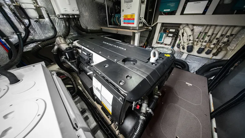 Slide: The Image of Absolute 52 Navetta 2024 - 77