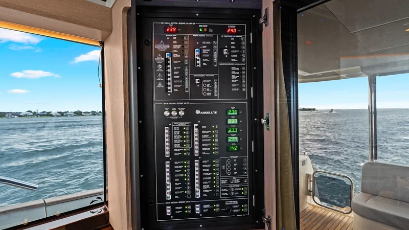 Slide: The Image of Absolute 52 Navetta 2024 - 31