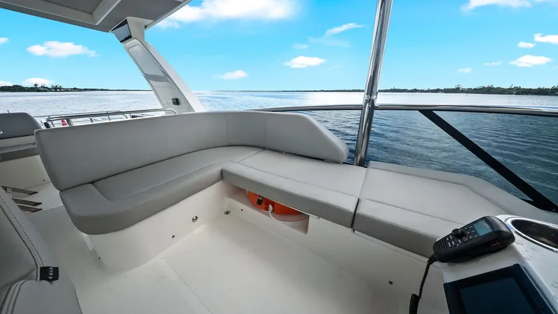Slide: The Image of Absolute 52 Navetta 2024 - 12
