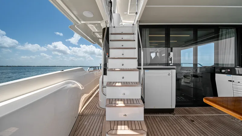 Slide: The Image of Absolute Navetta 58 2026 - 44