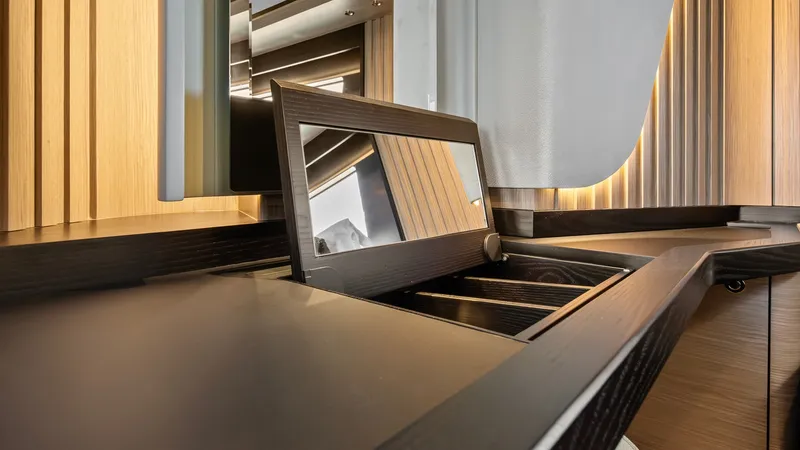 Slide: The Image of Absolute Navetta 58 2026 - 14