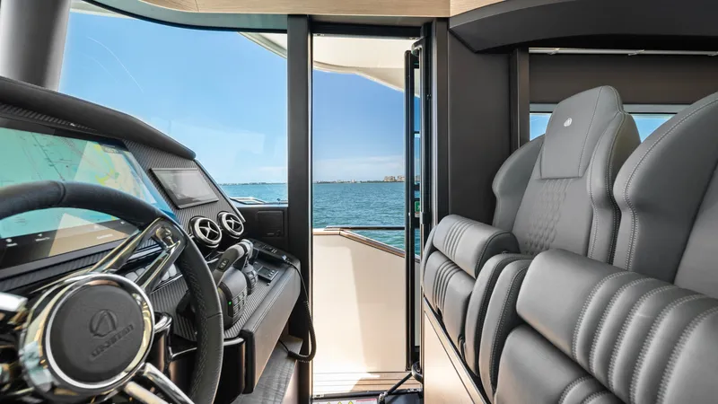 Slide: The Image of Absolute Navetta 58 2026 - 33