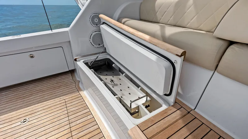 Slide: The Image of Viking 62 Convertible 2018 - 41