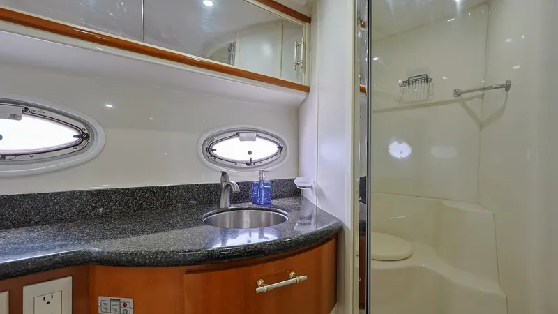 Slide: The Image of Carver Yachts 396 Motor Yacht 2006 - 27