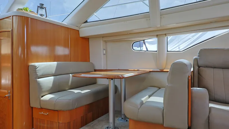 Slide: The Image of Carver Yachts 396 Motor Yacht 2006 - 21