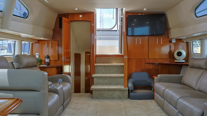 Slide: The Image of Carver Yachts 396 Motor Yacht 2006 - 15
