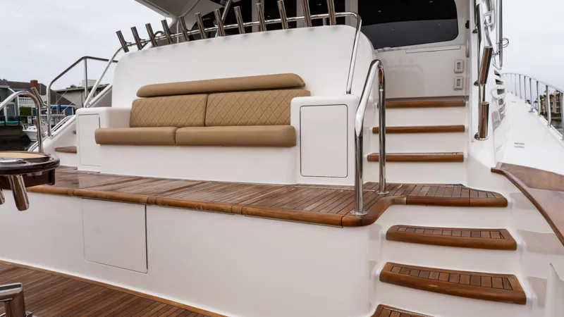Slide: The Image of Viking 92 Skybridge 2020 - 60