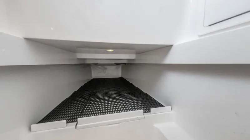 Slide: The Image of Valhalla Boatworks V-37 2022 - 13