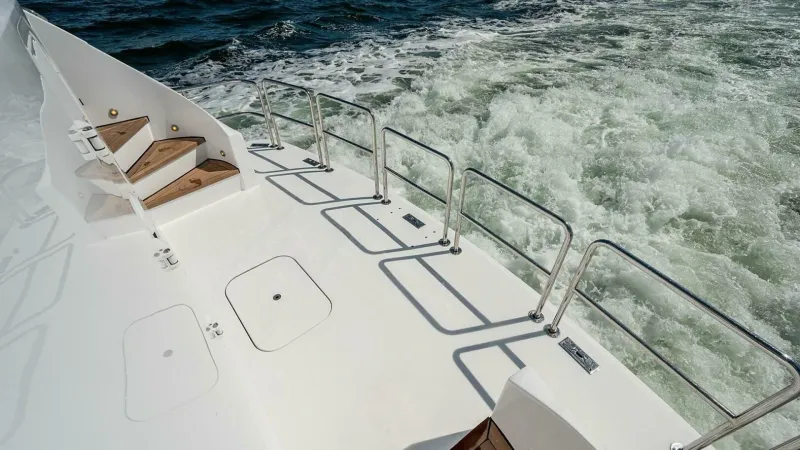 Slide: The Image of Hatteras 100 Raised Pilothouse 2003 - 75