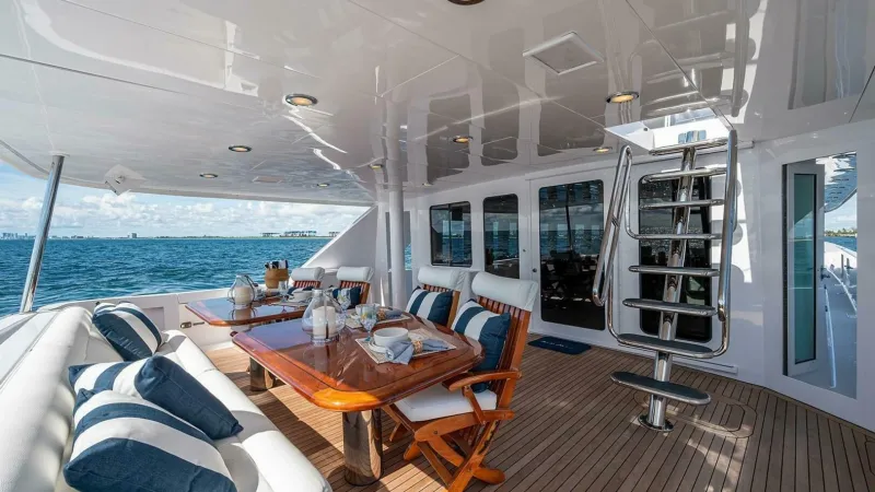 Slide: The Image of Hatteras 100 Raised Pilothouse 2003 - 62