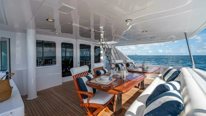 Slide: The Image of Hatteras 100 Raised Pilothouse 2003 - 58