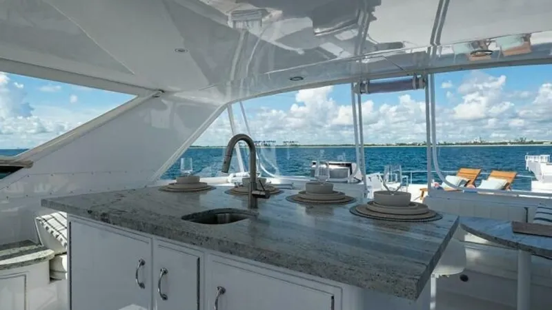 Slide: The Image of Hatteras 100 Raised Pilothouse 2003 - 52