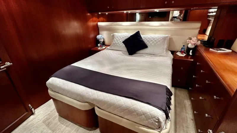 Slide: The Image of Hatteras 100 Raised Pilothouse 2003 - 34