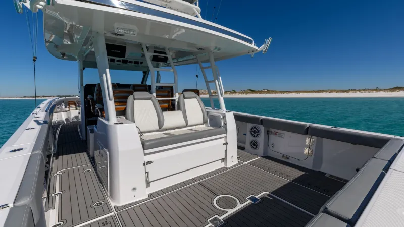 Slide: The Image of Everglades 455 Center Console 2024 - 17