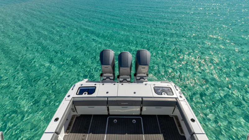 Slide: The Image of Everglades 455 Center Console 2024 - 31