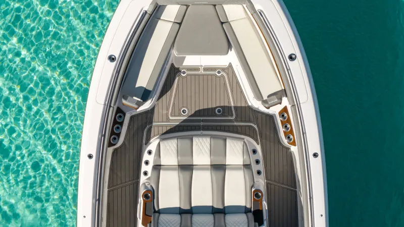 Slide: The Image of Everglades 455 Center Console 2024 - 44