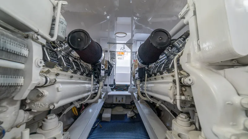 Slide: The Image of Viking 61 Convertible 2002 - 49