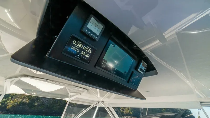 Slide: The Image of Viking 64 Convertible 2027 - 34