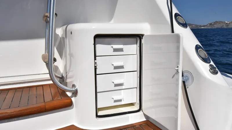 Slide: The Image of Viking 55 Convertible 2016 - 41