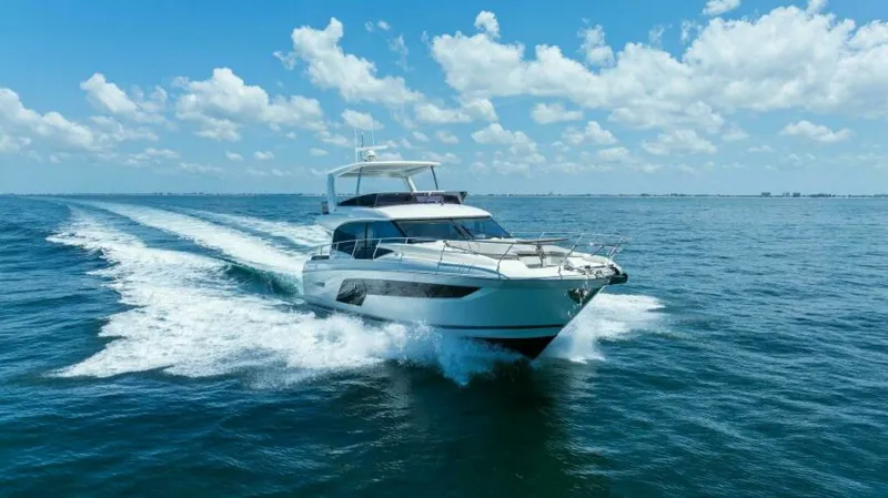 Slide: The Image of Prestige 590 Flybridge 2022 - 76