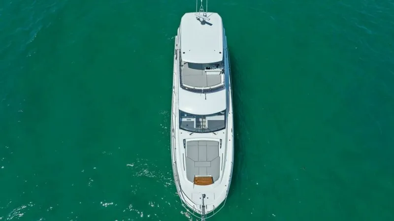 Slide: The Image of Prestige 590 Flybridge 2022 - 69