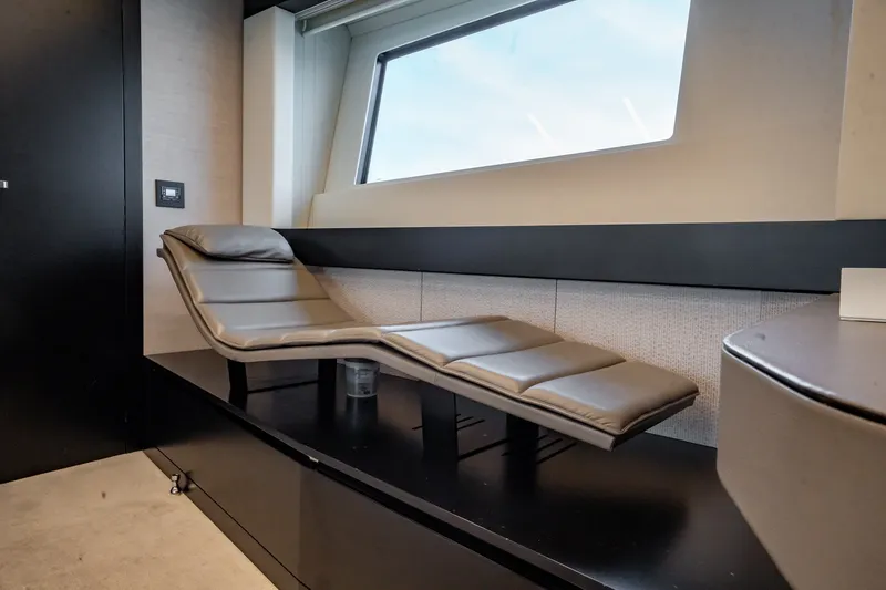 Slide: The Image of Pershing 8X 2019 - 49