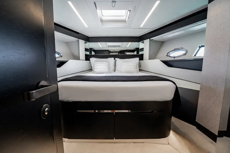 Slide: The Image of Pershing 8X 2019 - 56