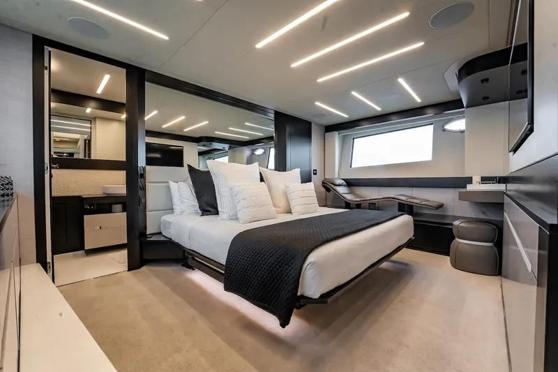 Slide: The Image of Pershing 8X 2019 - 50
