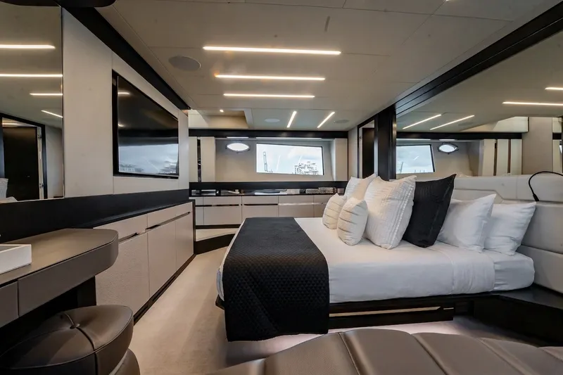 Slide: The Image of Pershing 8X 2019 - 52