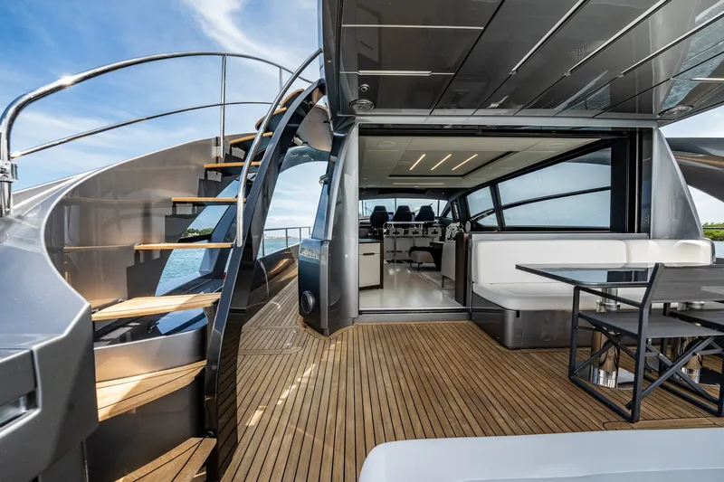 Slide: The Image of Pershing 8X 2019 - 30