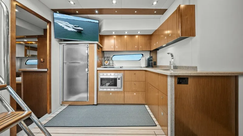 Slide: The Image of Cruisers 48 Cantius 2014 - 20